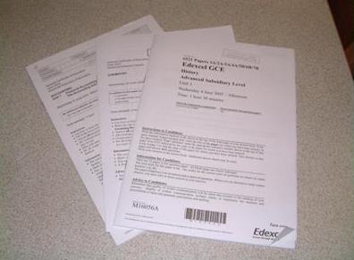 20071218130358-exams.jpg